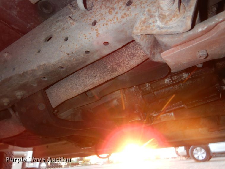 image for item DJ5777 2001 Ford F550 Super Duty XL  Crew Cab flatbed pickup truck