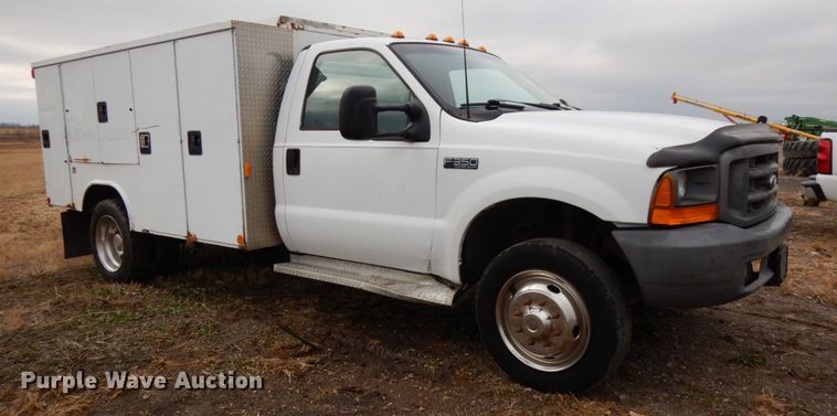 image for item DJ5805 1999 Ford F450 Super Duty XL  utility truck