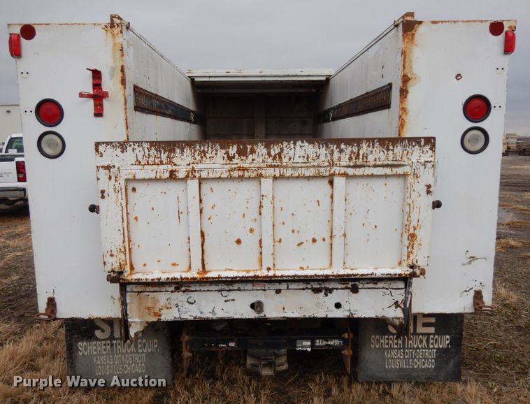 image for item DJ5805 1999 Ford F450 Super Duty XL  utility truck