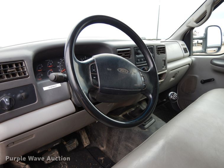 image for item DJ5805 1999 Ford F450 Super Duty XL  utility truck