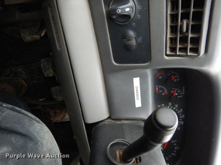 image for item DJ5805 1999 Ford F450 Super Duty XL  utility truck