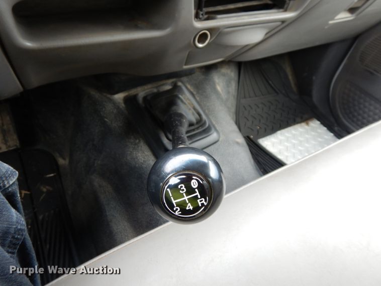 image for item DJ5805 1999 Ford F450 Super Duty XL  utility truck