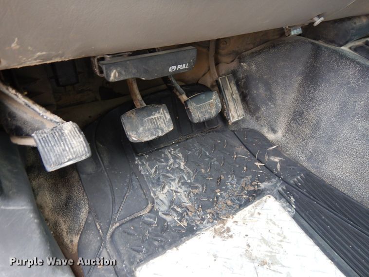 image for item DJ5805 1999 Ford F450 Super Duty XL  utility truck