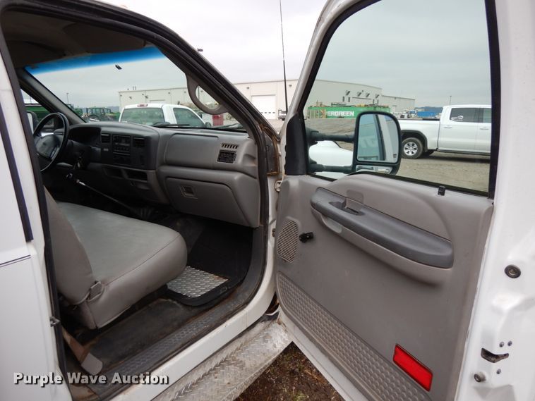 image for item DJ5805 1999 Ford F450 Super Duty XL  utility truck