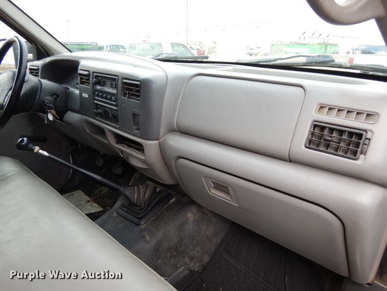 image for item DJ5805 1999 Ford F450 Super Duty XL  utility truck