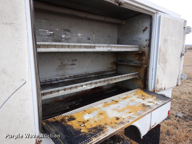 image for item DJ5805 1999 Ford F450 Super Duty XL  utility truck