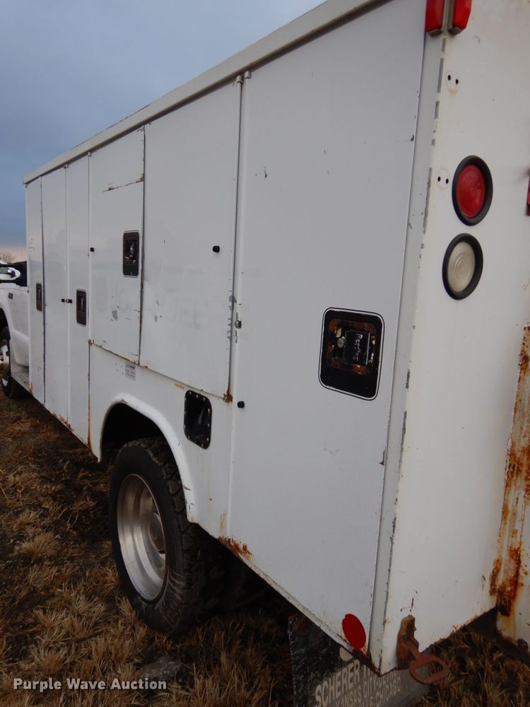 image for item DJ5805 1999 Ford F450 Super Duty XL  utility truck