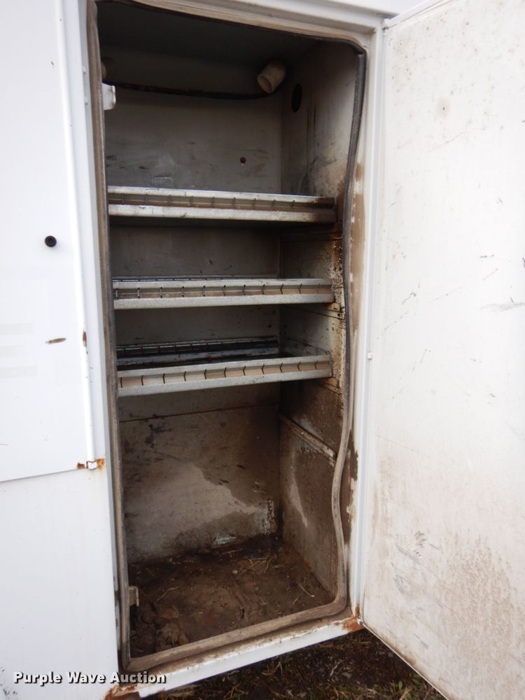 image for item DJ5805 1999 Ford F450 Super Duty XL  utility truck