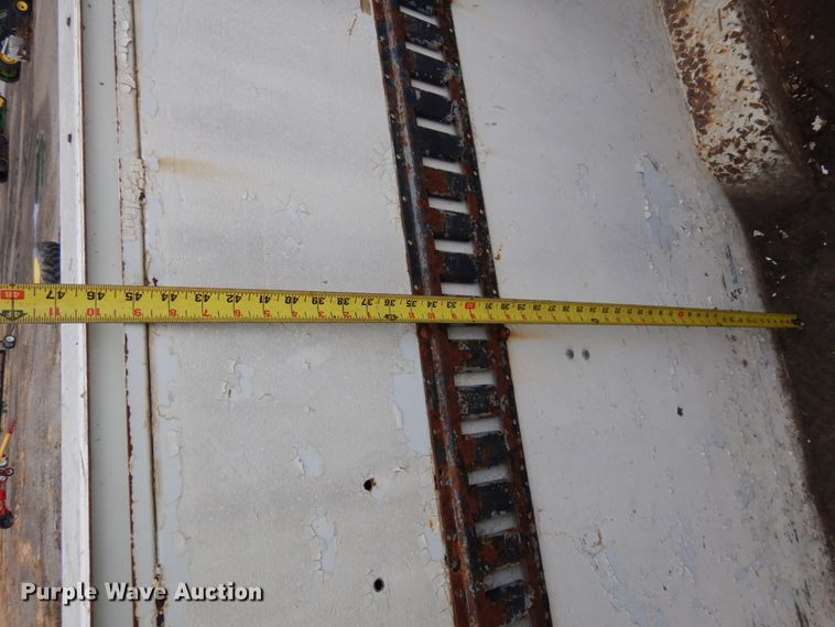 image for item DJ5805 1999 Ford F450 Super Duty XL  utility truck