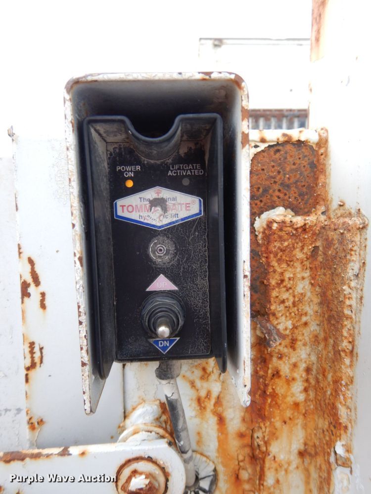 image for item DJ5805 1999 Ford F450 Super Duty XL  utility truck