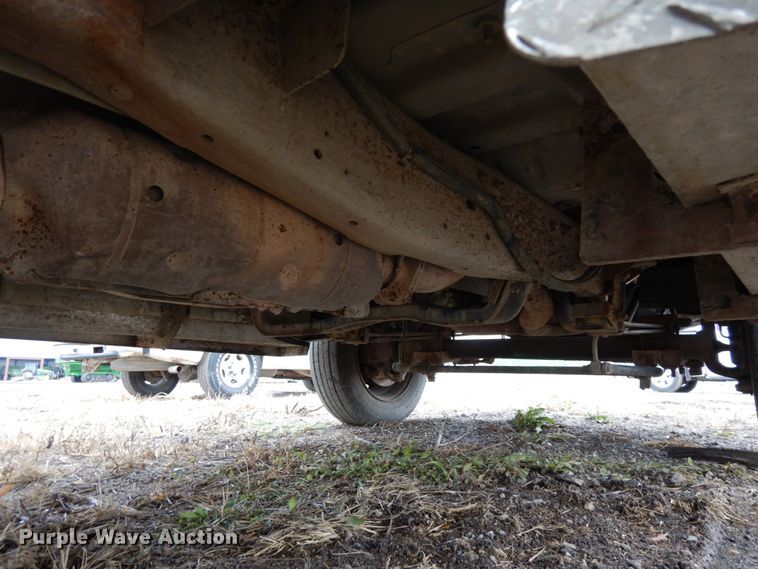 image for item DJ5805 1999 Ford F450 Super Duty XL  utility truck