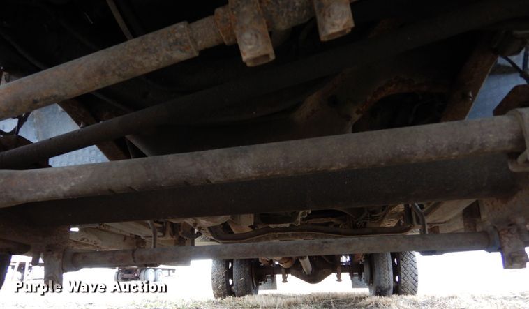 image for item DJ5805 1999 Ford F450 Super Duty XL  utility truck