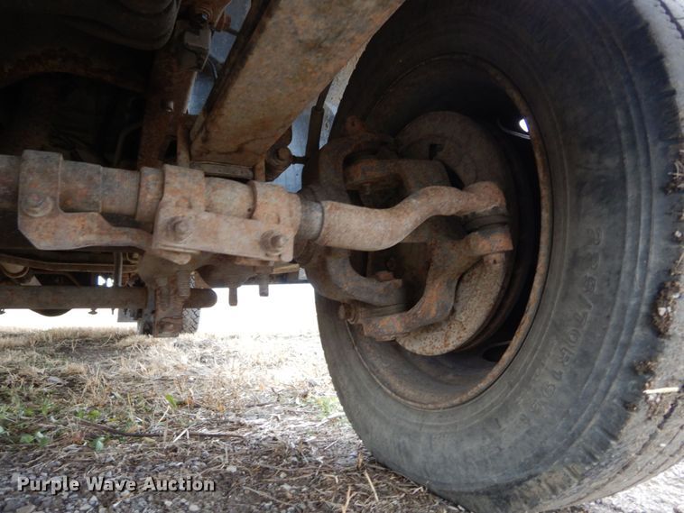 image for item DJ5805 1999 Ford F450 Super Duty XL  utility truck