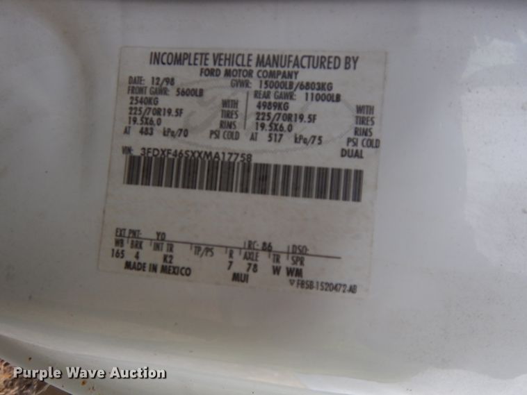 image for item DJ5805 1999 Ford F450 Super Duty XL  utility truck