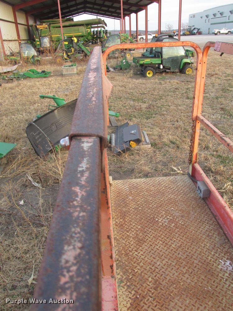 image for item DJ5829 2000 JLG 2032E2  scissor lift