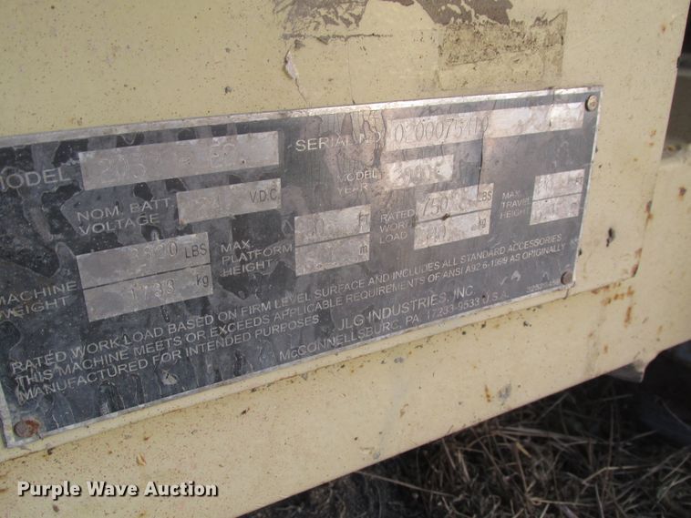 image for item DJ5829 2000 JLG 2032E2  scissor lift