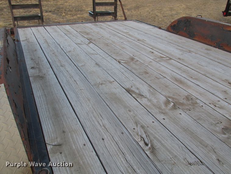 image for item DJ5830 2013 H&H UF202 utility trailer