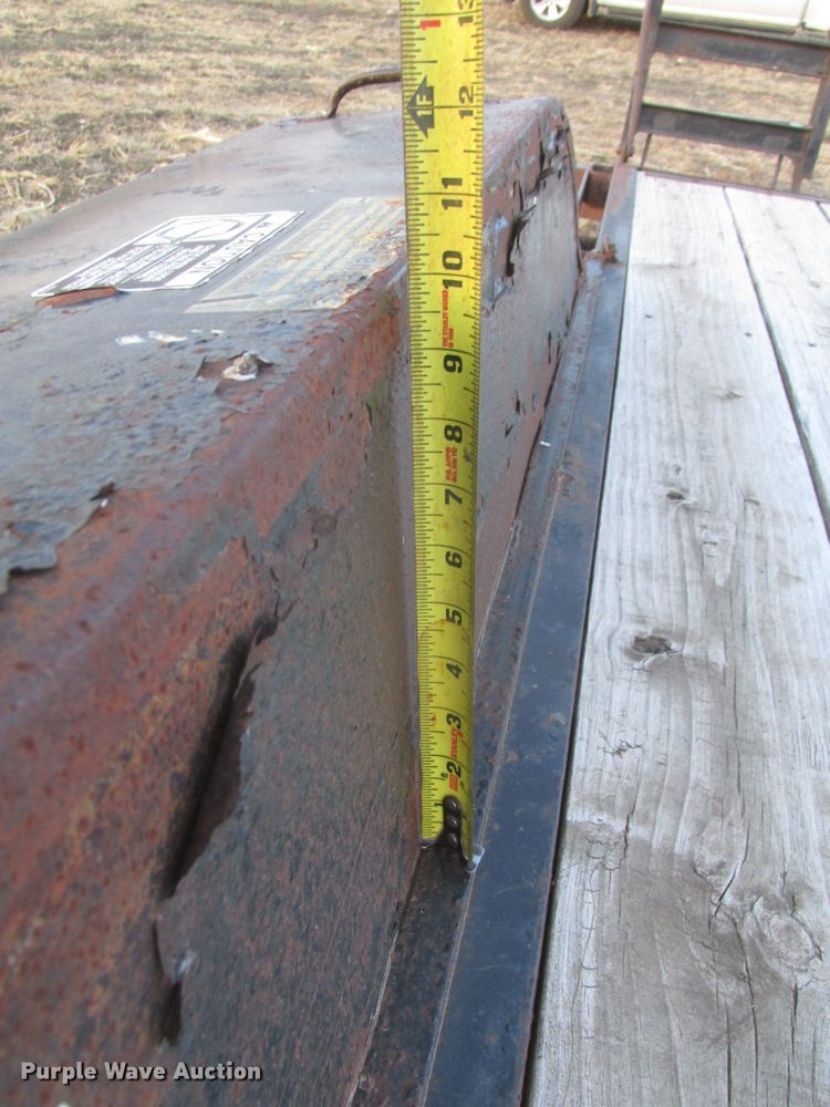 image for item DJ5830 2013 H&H UF202 utility trailer