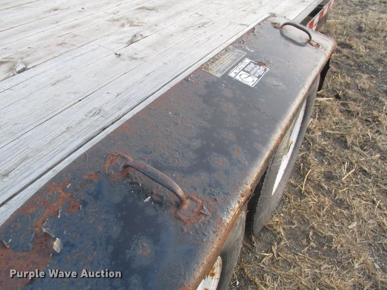 image for item DJ5830 2013 H&H UF202 utility trailer