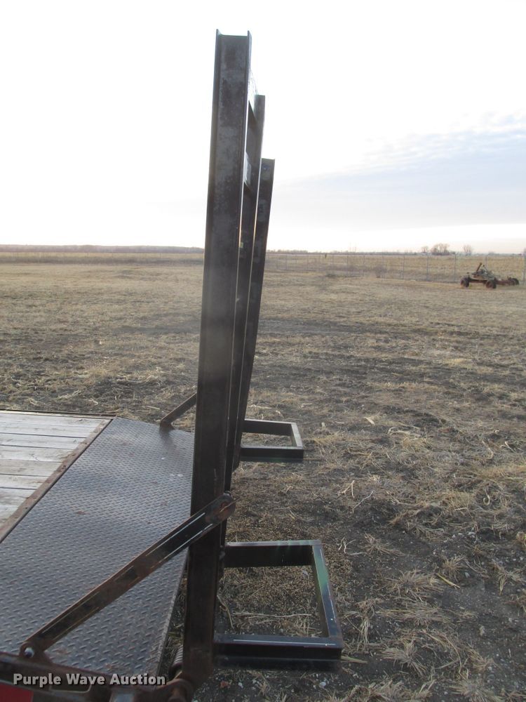 image for item DJ5830 2013 H&H UF202 utility trailer