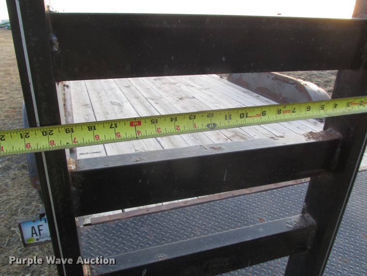 image for item DJ5830 2013 H&H UF202 utility trailer