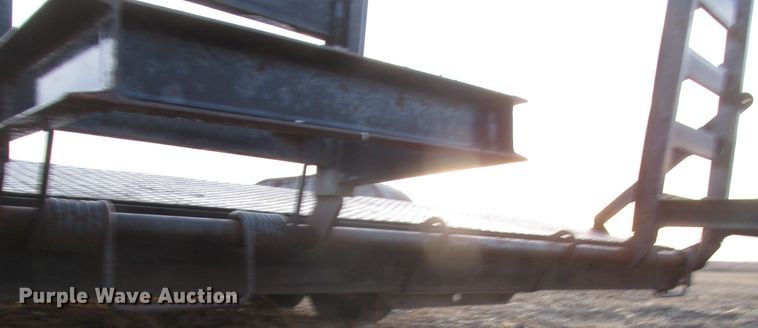 image for item DJ5830 2013 H&H UF202 utility trailer