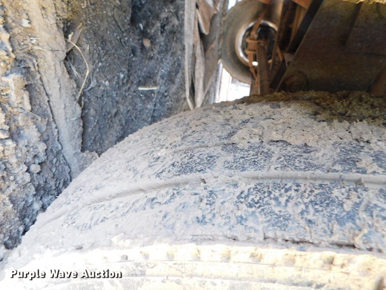 image for item DJ5830 2013 H&H UF202 utility trailer