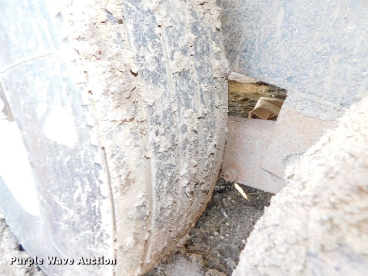 image for item DJ5830 2013 H&H UF202 utility trailer