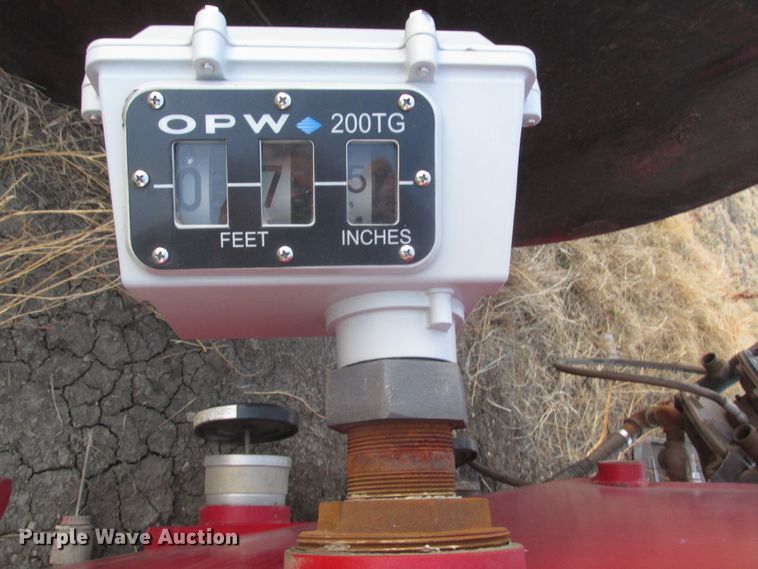 image for item DJ5831 (2) fuel tanks