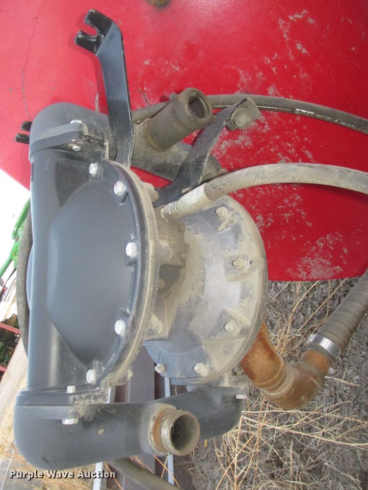 image for item DJ5831 (2) fuel tanks