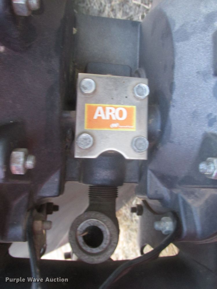 image for item DJ5831 (2) fuel tanks