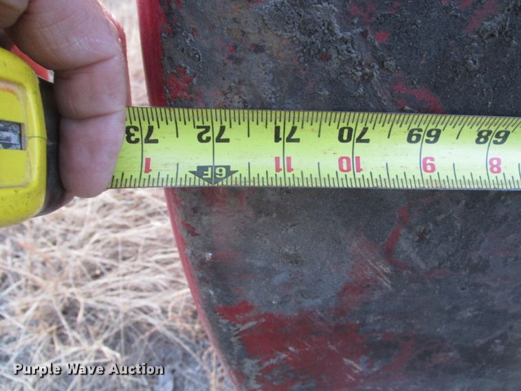 image for item DJ5831 (2) fuel tanks