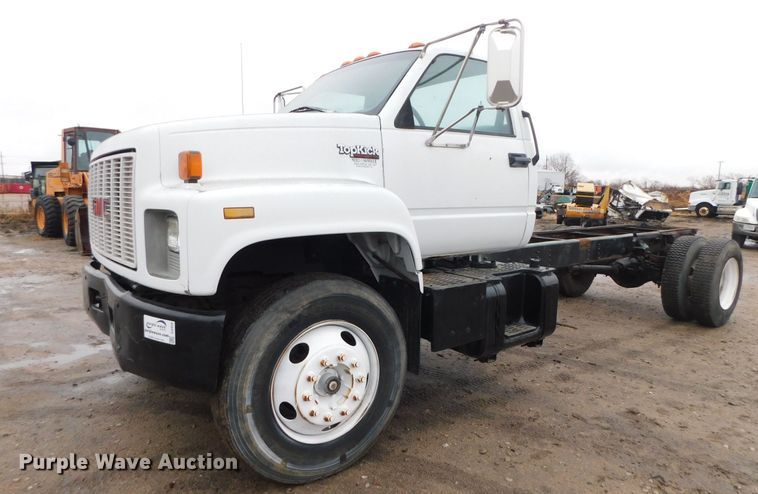 image for item DJ5839 1996 GMC TopKick  truck cab and chassis