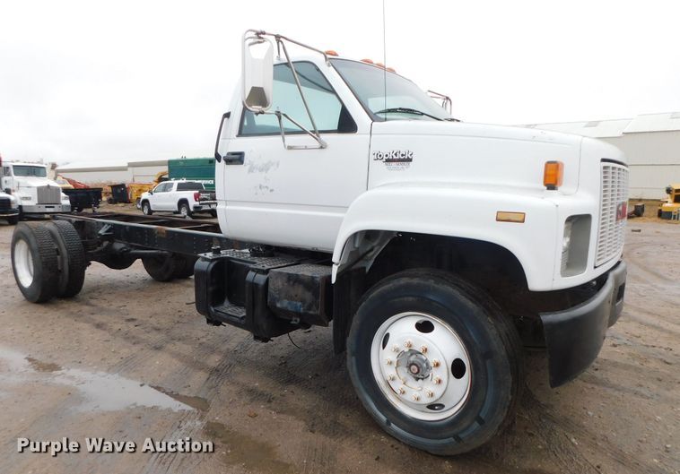 image for item DJ5839 1996 GMC TopKick  truck cab and chassis