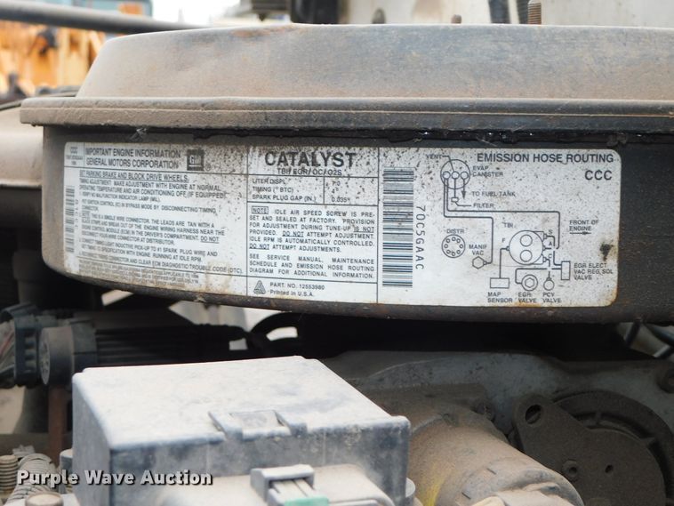 image for item DJ5839 1996 GMC TopKick  truck cab and chassis