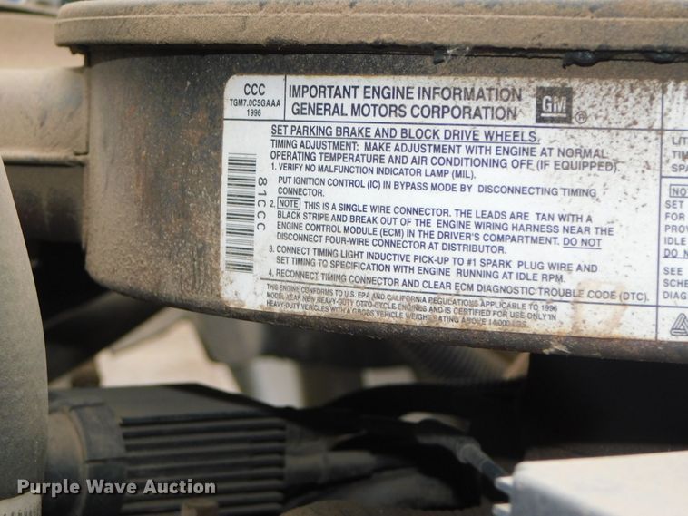 image for item DJ5839 1996 GMC TopKick  truck cab and chassis