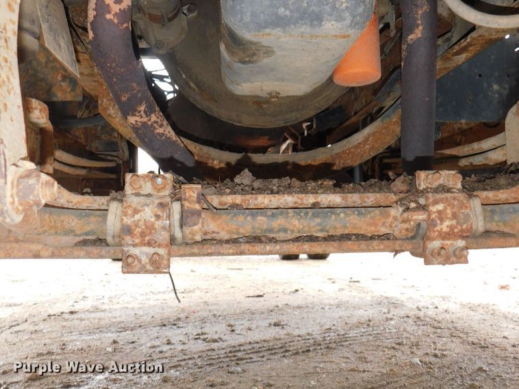 image for item DJ5839 1996 GMC TopKick  truck cab and chassis