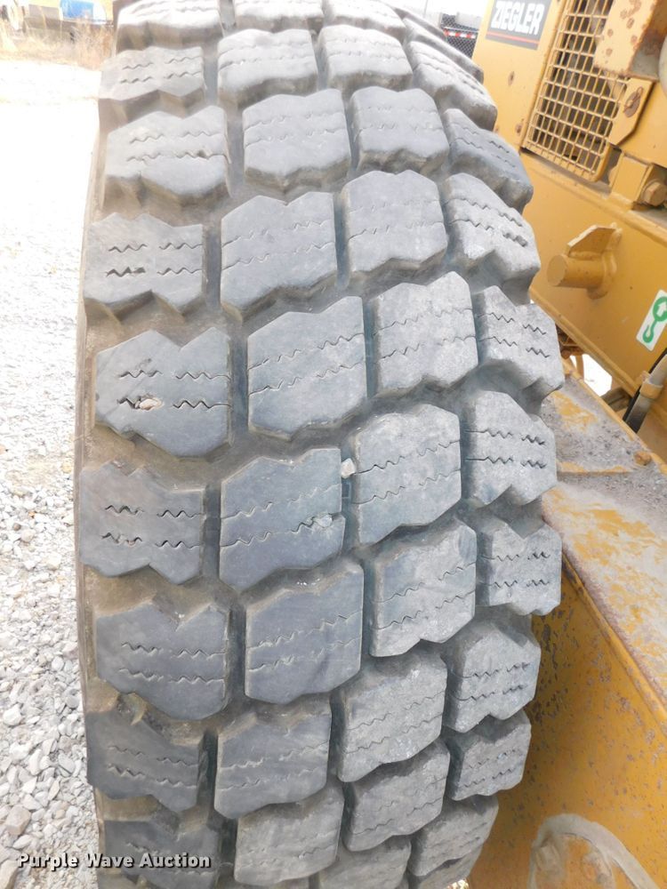 image for item DJ5848 1995 Caterpillar 140G VHP  motor grader