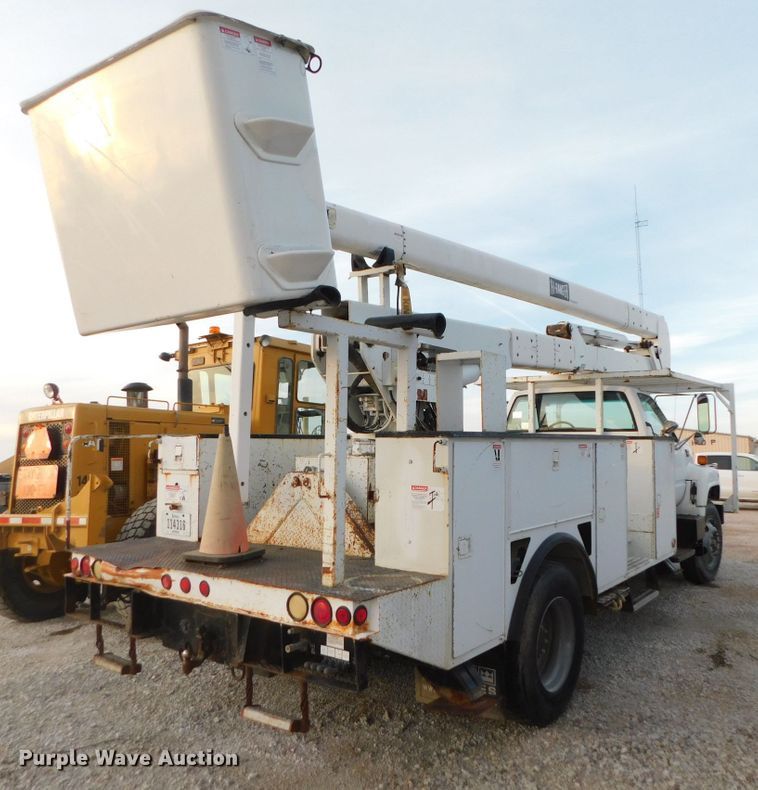 image for item DJ5849 2001 GMC C7500  forestry bucket truck