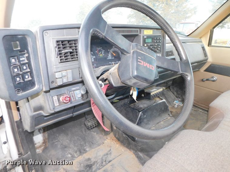 image for item DJ5849 2001 GMC C7500  forestry bucket truck