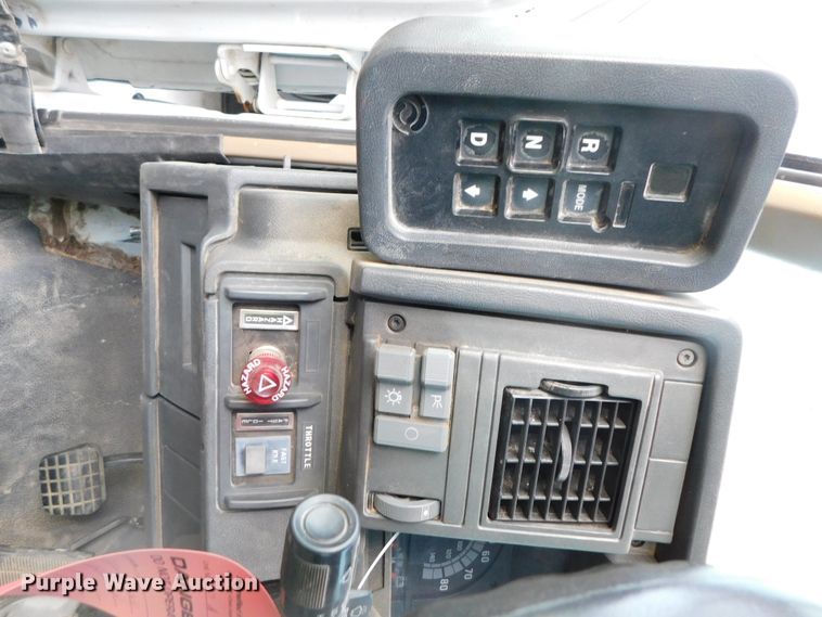 image for item DJ5849 2001 GMC C7500  forestry bucket truck