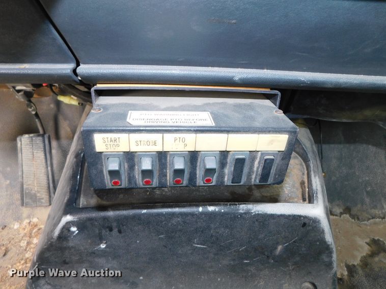 image for item DJ5849 2001 GMC C7500  forestry bucket truck