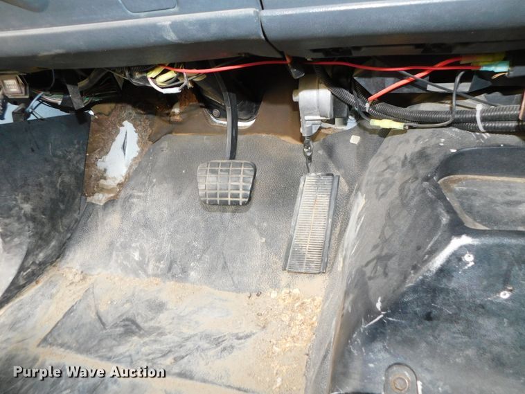 image for item DJ5849 2001 GMC C7500  forestry bucket truck