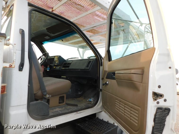 image for item DJ5849 2001 GMC C7500  forestry bucket truck