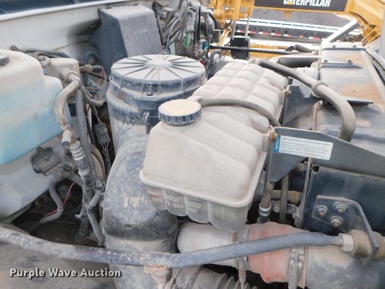 image for item DJ5849 2001 GMC C7500  forestry bucket truck