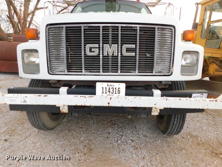 image for item DJ5849 2001 GMC C7500  forestry bucket truck