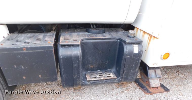 image for item DJ5849 2001 GMC C7500  forestry bucket truck