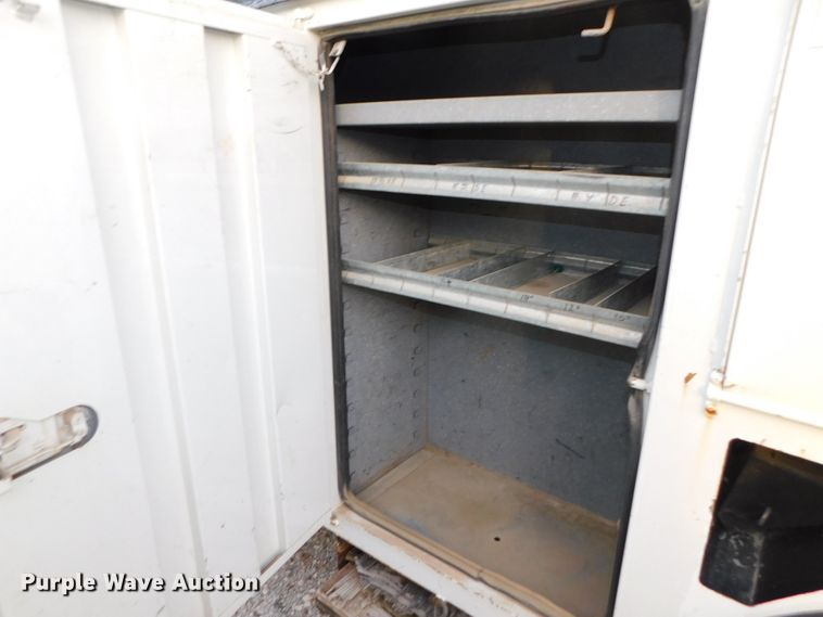 image for item DJ5849 2001 GMC C7500  forestry bucket truck