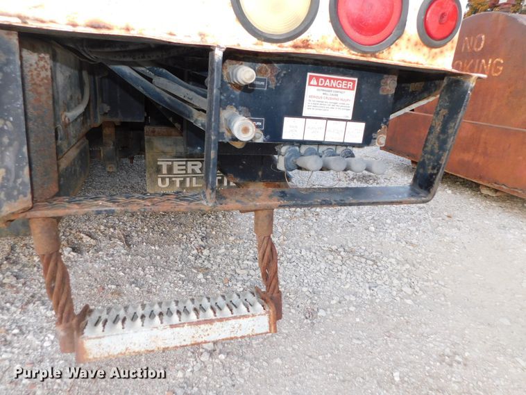 image for item DJ5849 2001 GMC C7500  forestry bucket truck