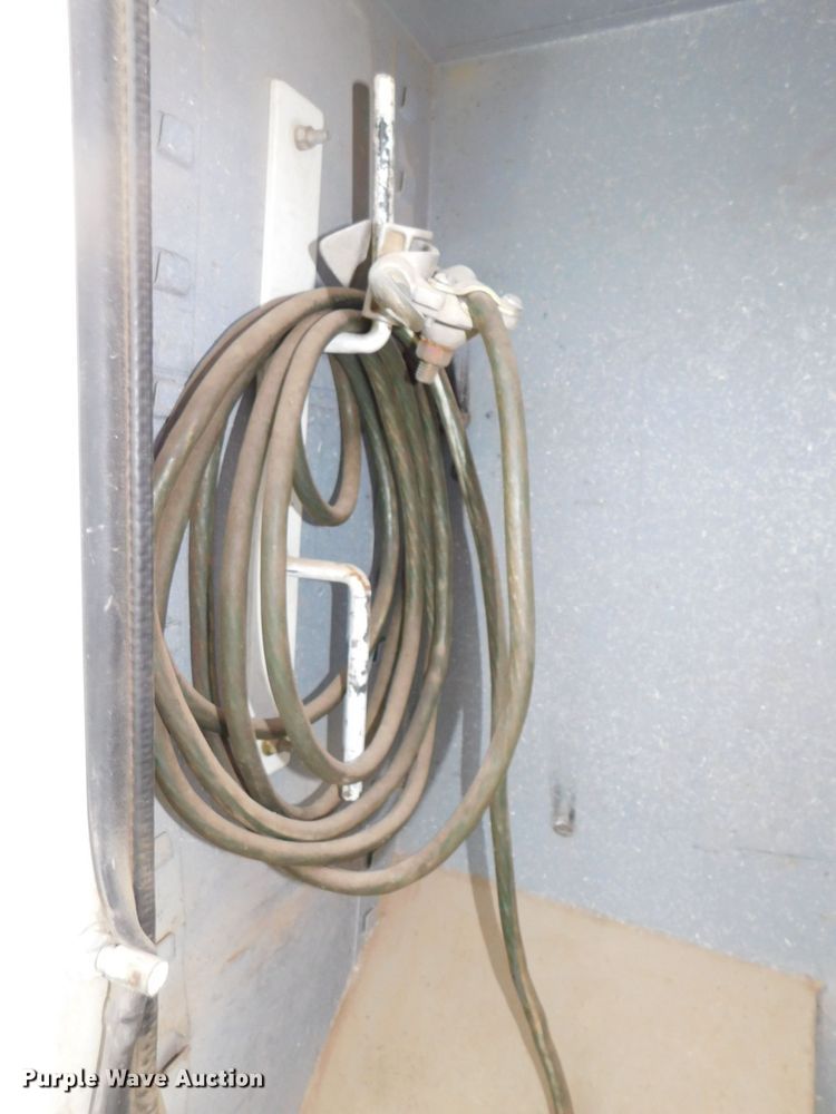 image for item DJ5849 2001 GMC C7500  forestry bucket truck